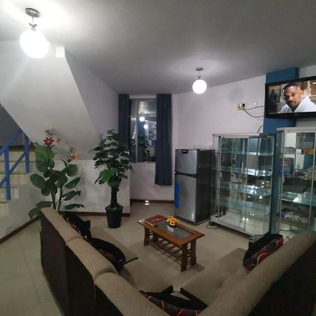 Hostal Puerto Ingles Ilo Bagian luar foto