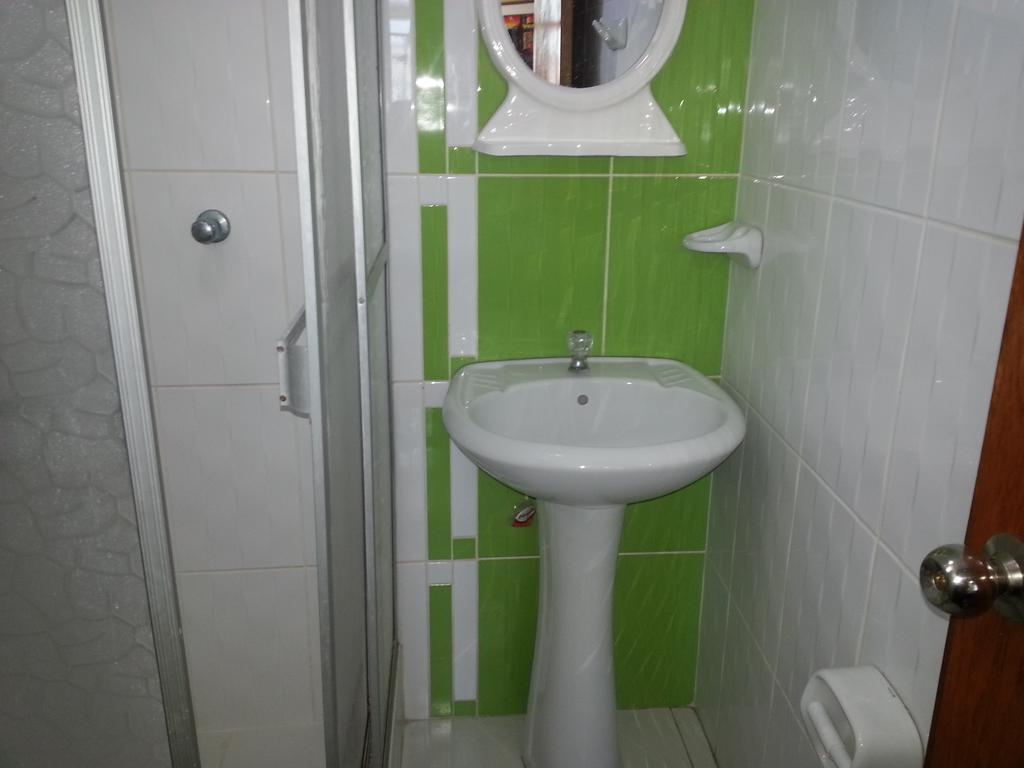 Hostal Puerto Ingles Ilo Bagian luar foto