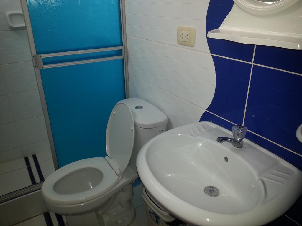 Hostal Puerto Ingles Ilo Bagian luar foto